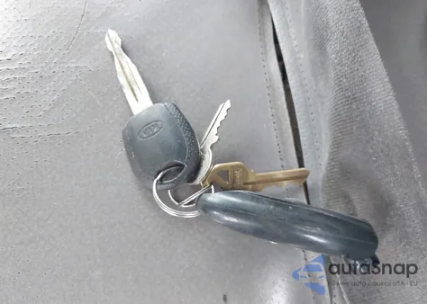 2005 Kia Sorento Ex/Lx z USA, uszkodzony, nr VIN KNDJD733355340082